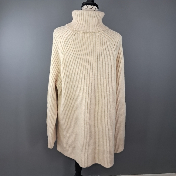 Women's H&M Ribbed Turtleneck Sweater Dress Cream White Long Sleeve Size Medium - Picture 2 of 8